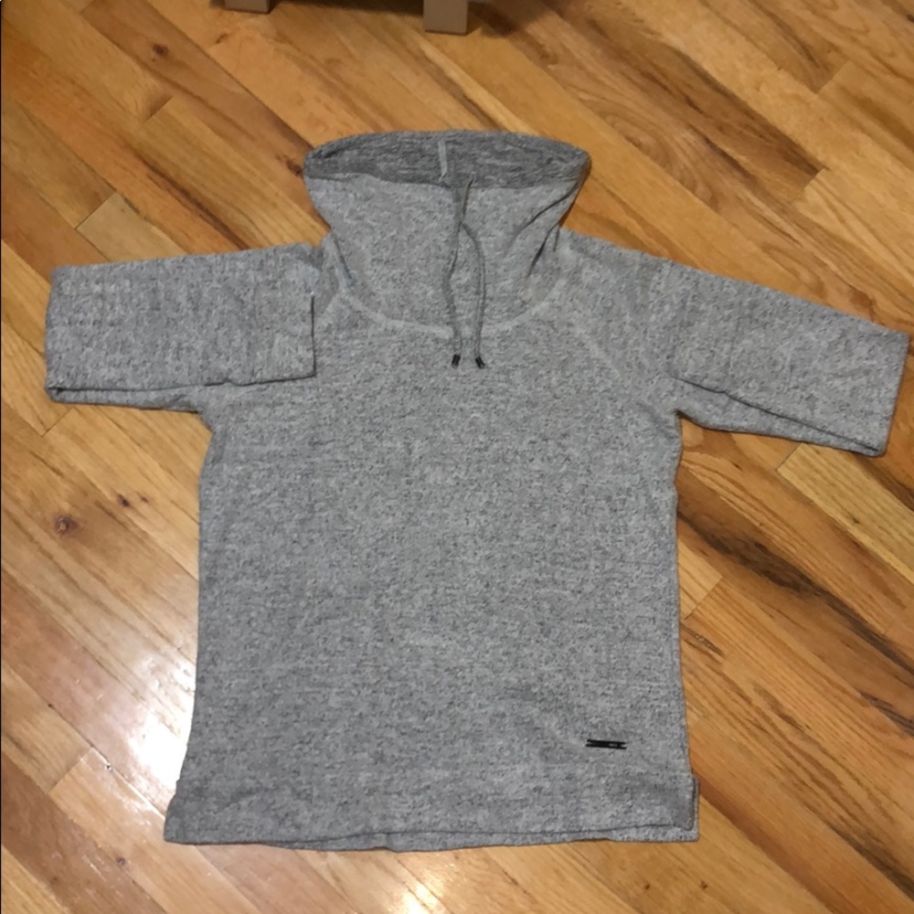 ATHLETIC SWEATER